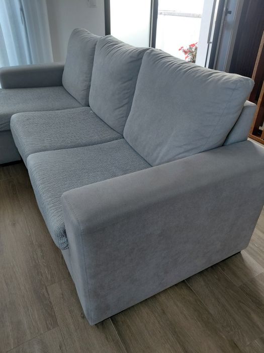 Sofá cinzento ..