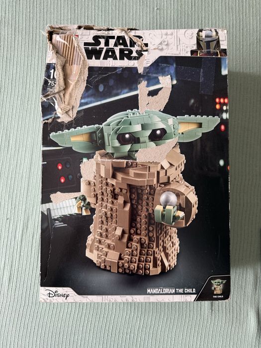 LEGO Star Wars 75318 Mandalorian The Child
