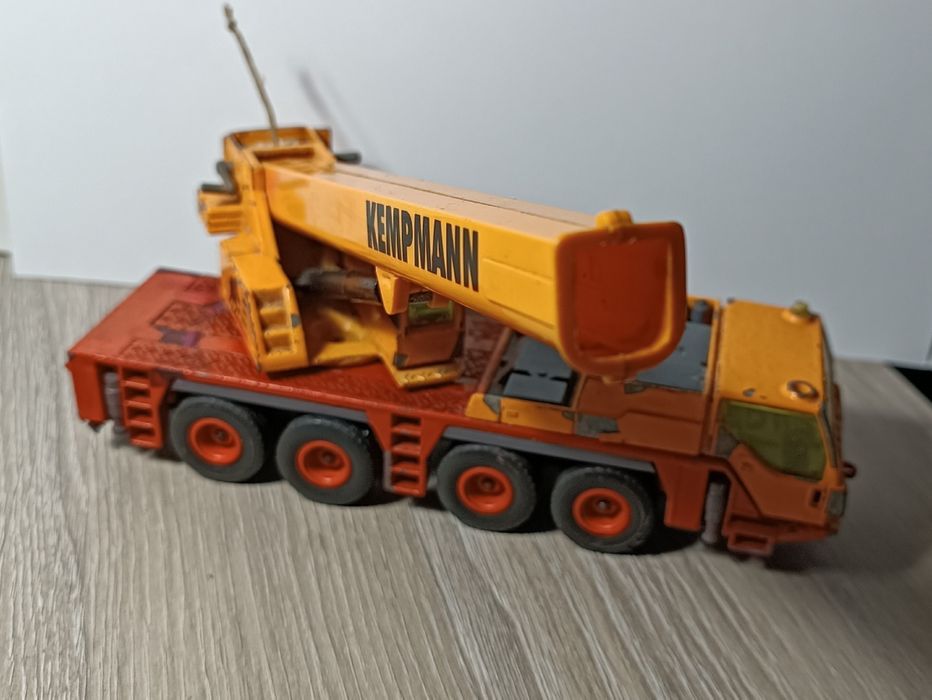 Siku Super Series – Liebherr  Kempmann – dźwig samojezdny – vintage,