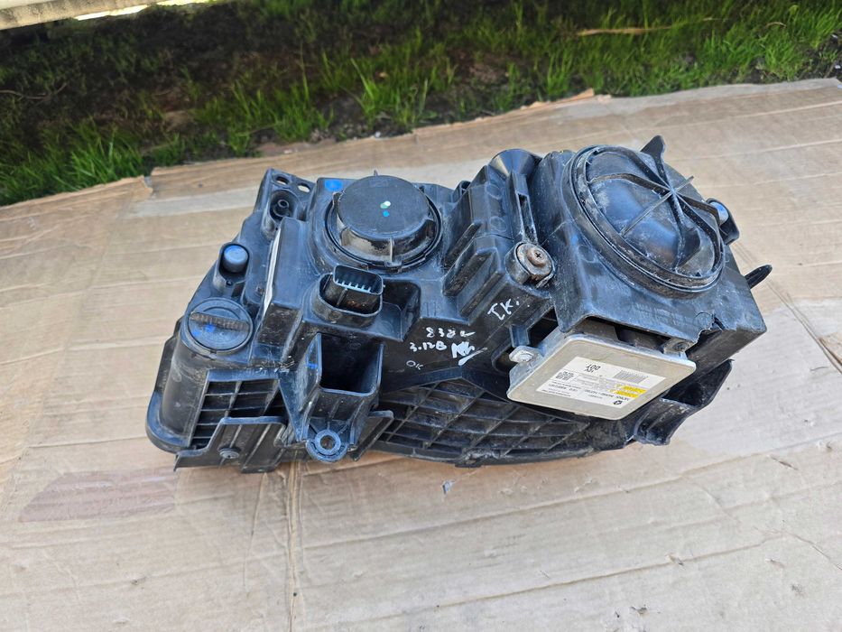 lampa przód Lancia Thema , Chrysler 300 II led