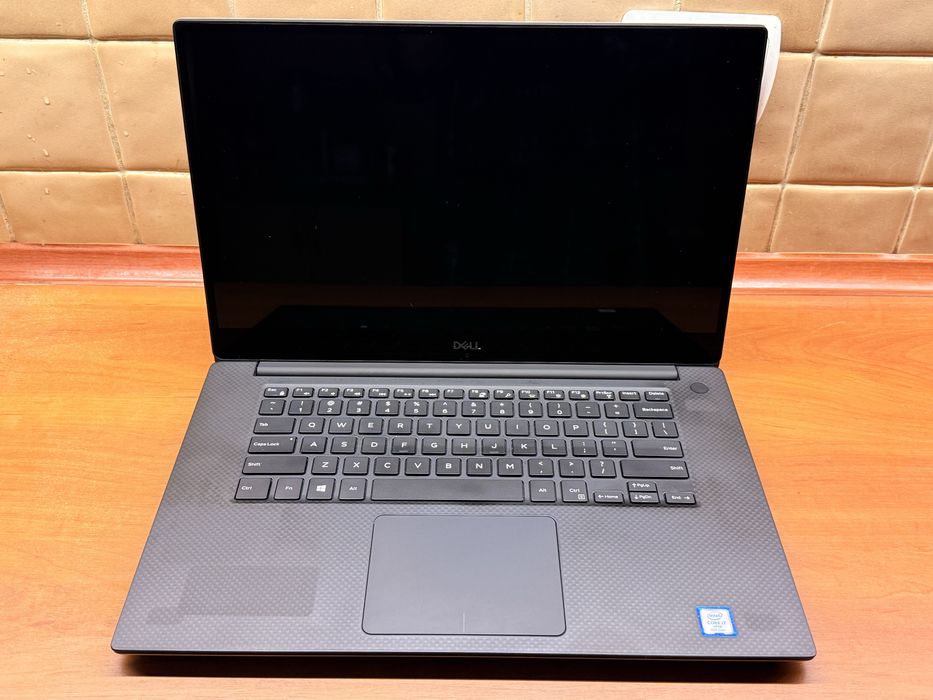 Dell Precision 5530 I7-8850H  16Gb 256Gb 4K Touch P1000