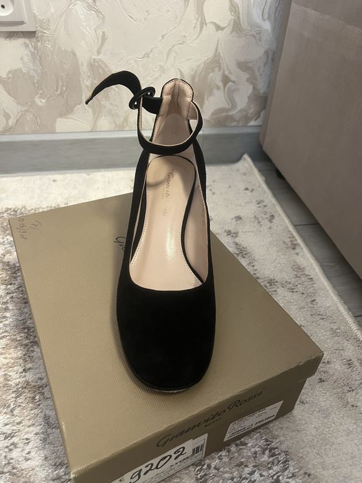 Туфлі жіночі Gianvito Rossi 39 розмір
