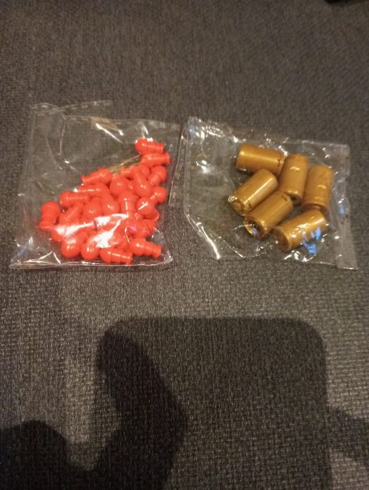 Złoty pistolet na naboje