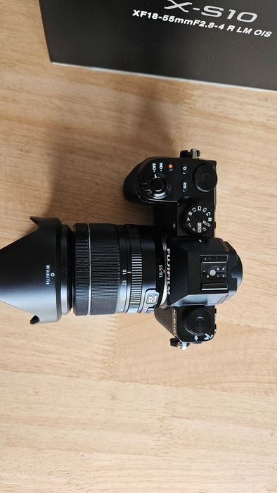 Fujifilm XS-10 Mirrorless Camera with IBIS + Fuji 18-55m Lens with OIS - Excellent Condition