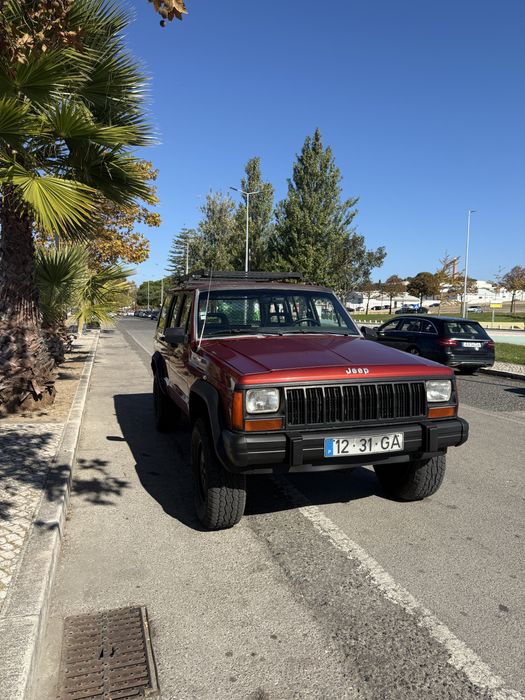 Jeep Cherokee