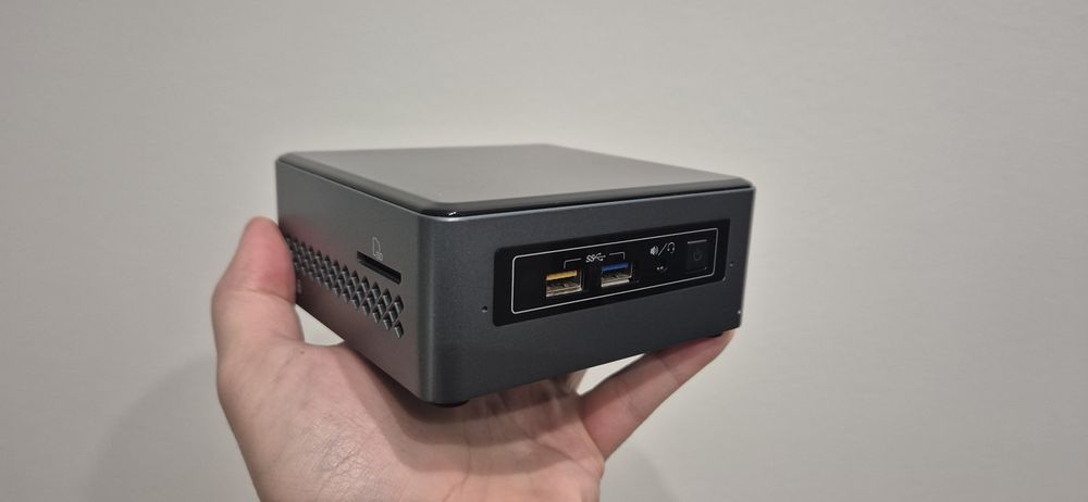 Intel NUC6CAYS Mini PC Celeron J3455 4GB RAM 128GB SSD WiFi Bluetooth HDMI VGA Windows 10 Home + zasilacz