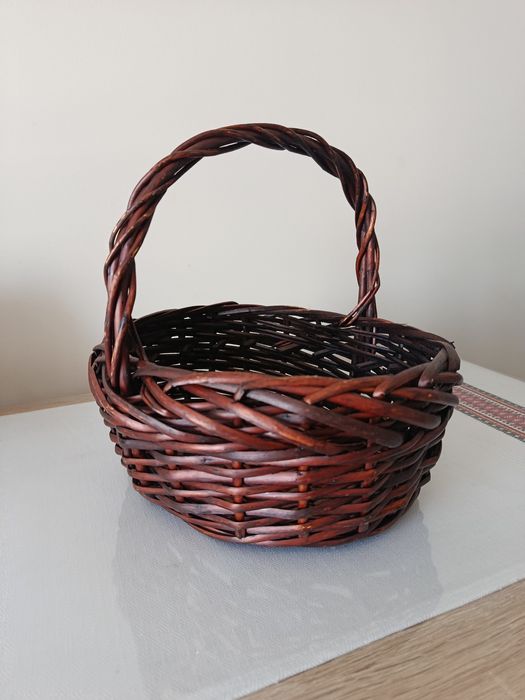 Натуральна корзина з лози