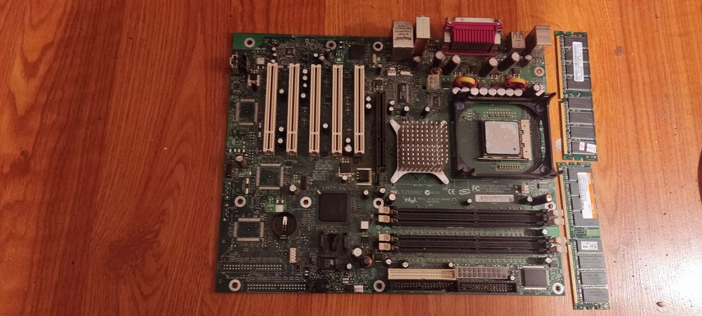 Материнская плата Intel D865 Perl.