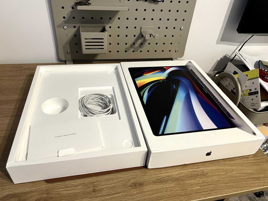 Apple MacBook Pro 16 (2019) Intel i9 1tb (16Gb) Space Gray (A2141)