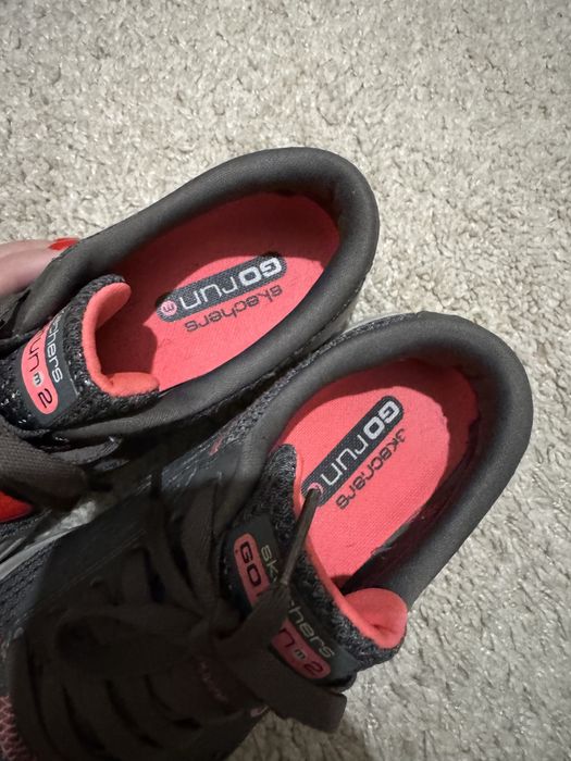 Tenis Skechers GoRun 37