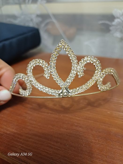 Диадема в хорошем состоянии