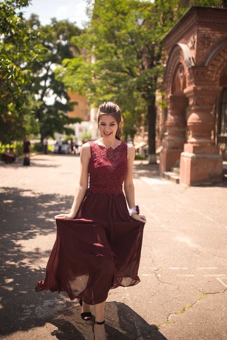 Вечірня сукня (на випускний чи весілля подружки)