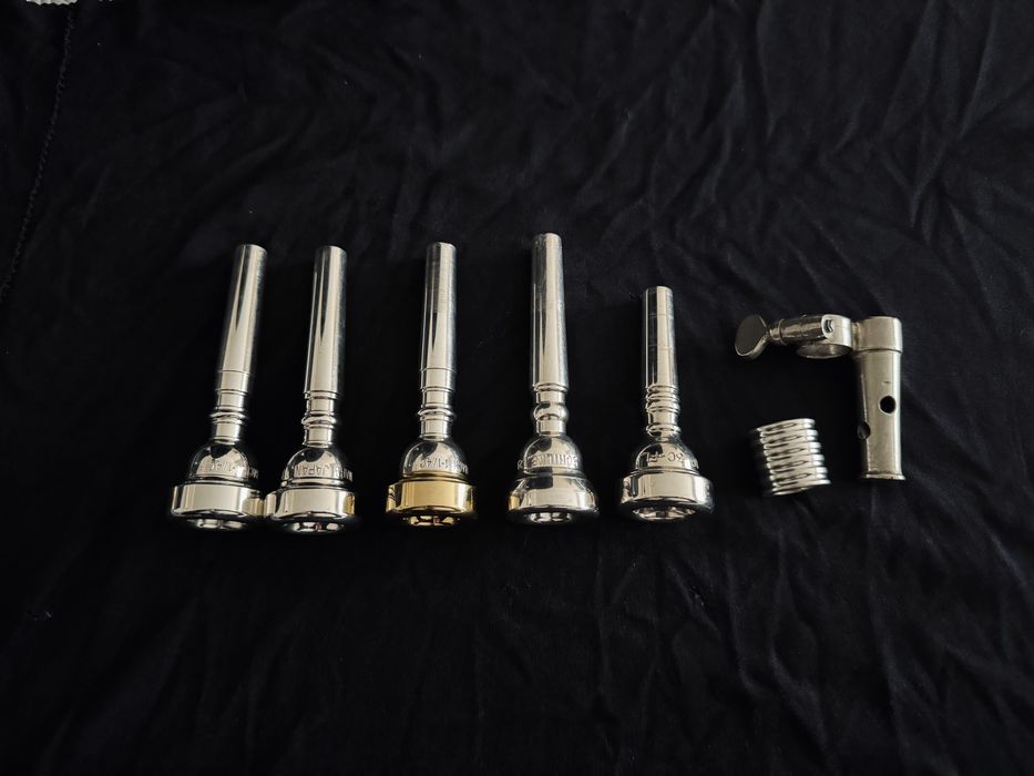 Bocais e acessórios para trompete