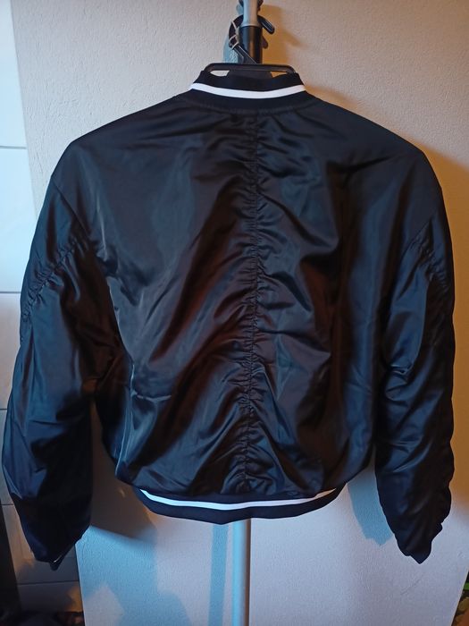 Bomberka ocieplana damska Sinsay rozm M, 38, kolor czarny.