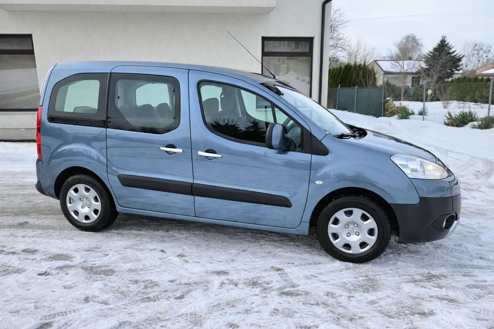Peugeot Partner 1.6 HDI 2012r! 156tys km! Klimatronic PDC ! ZADBANY Oryginał Niemcy