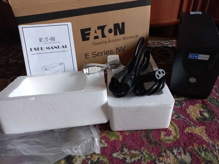 Источник бесперебойного питания Eaton NV 800VA. Новый, в упаковке.