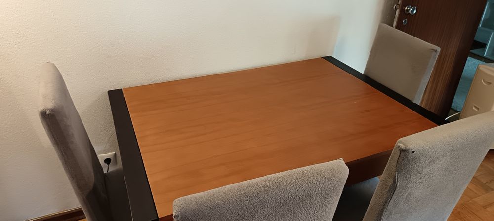 Mesa extensível 130(180)x90 + 6 cadeiras
