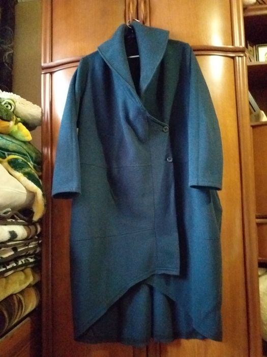 Пальто большого размера