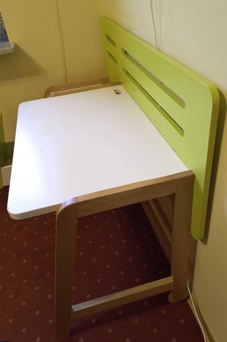Biurko Timoore Simple zielone, mocne, z drewna bukowego, stan b. dobry