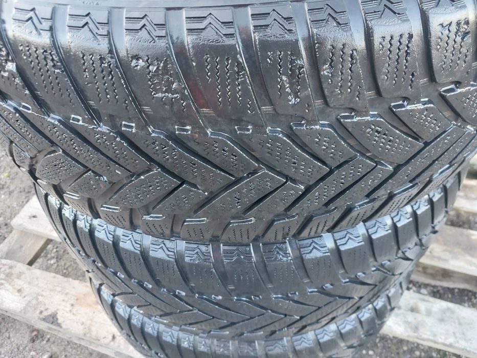 Opony zimowe 205×55×16 2szt+1szt gratis