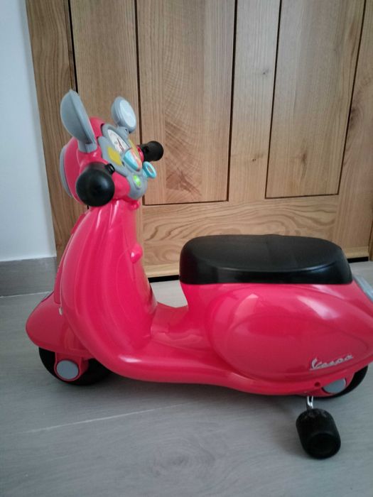 Children's Vespa with Sound Panel