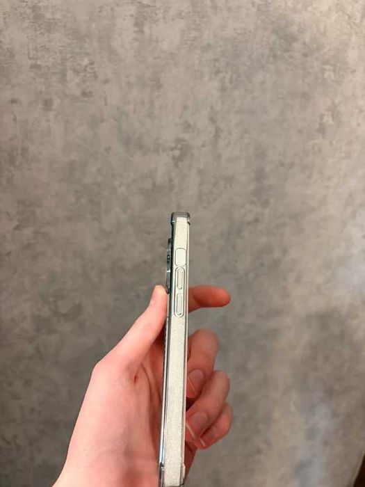 Sprzedam etui do IPhone 15