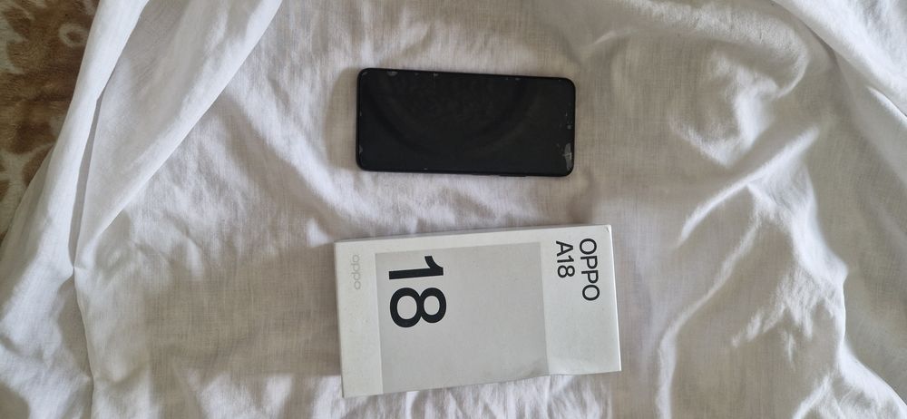 OPPO A18 top e b