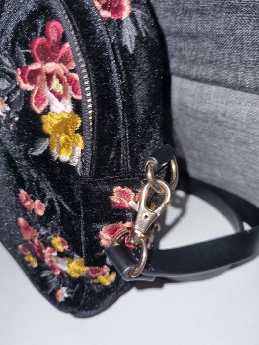 Вечірня сумочка і вінтажний рюкзак-сумка Zara
