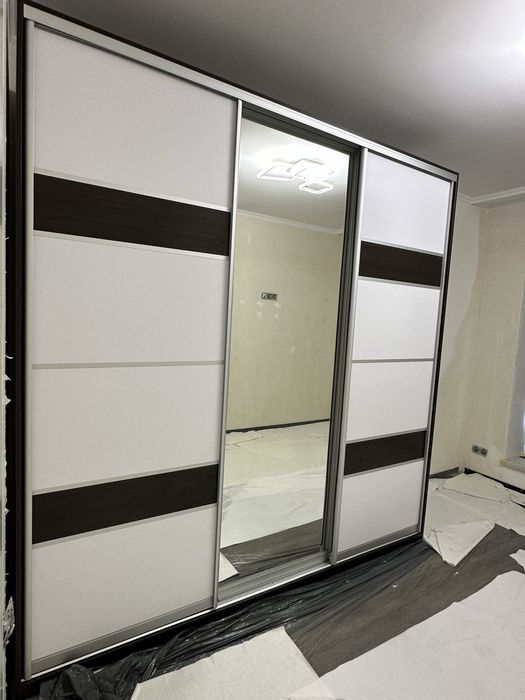 Шафа-купе три секції