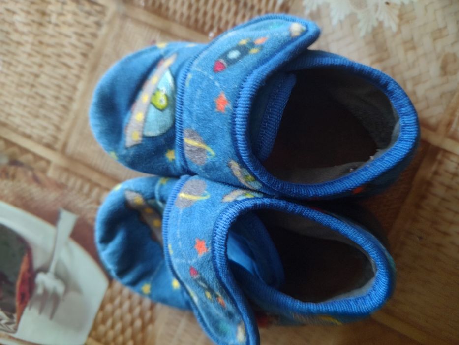 Продам дитяче взуття
