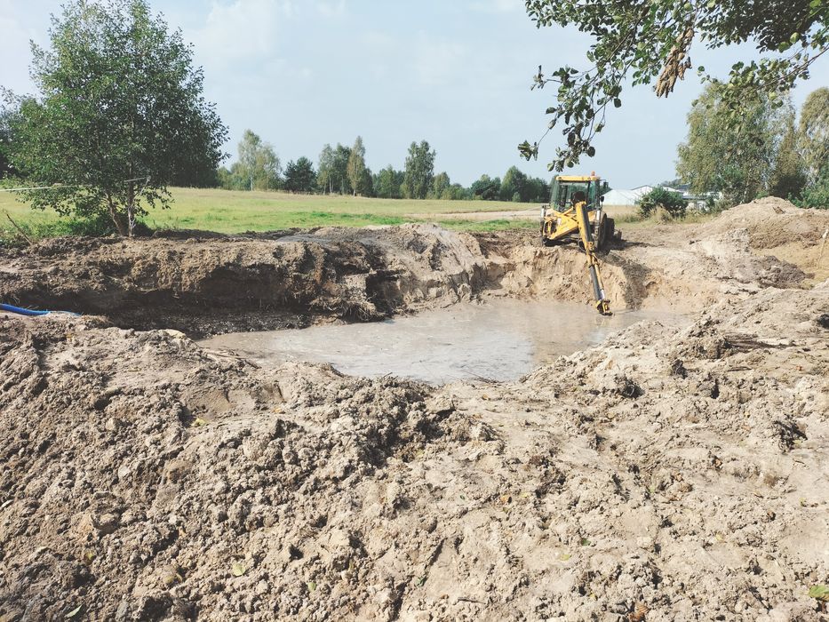 Usługi koparko-ładowarką