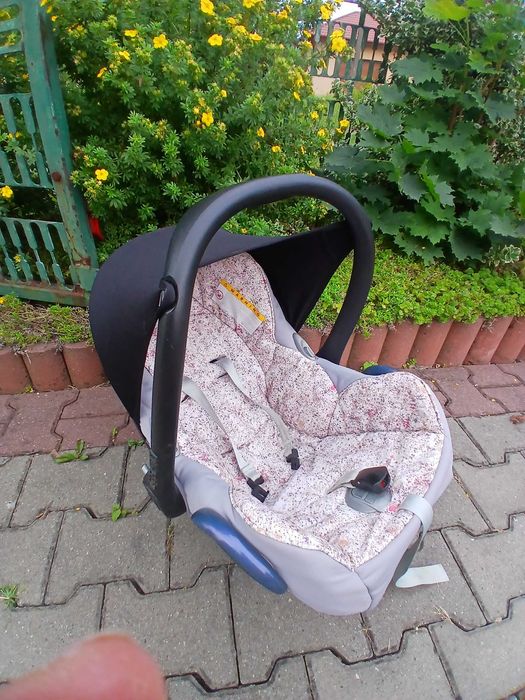 Nosidełko, fotelik Maxi Cosi