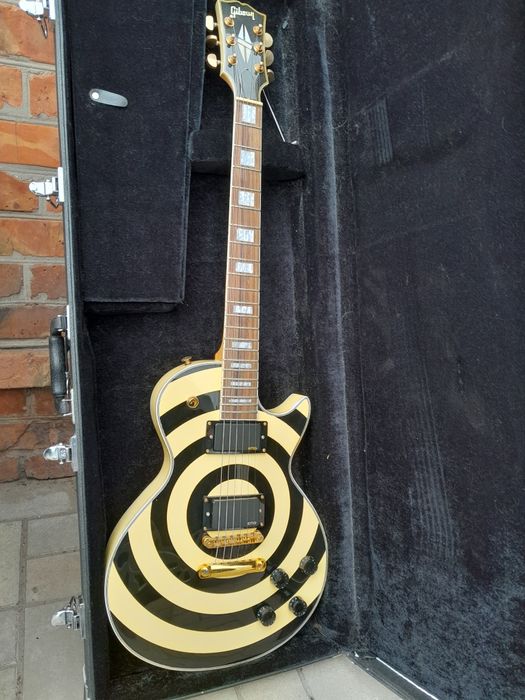 Срочно продам электрогитару Gibson