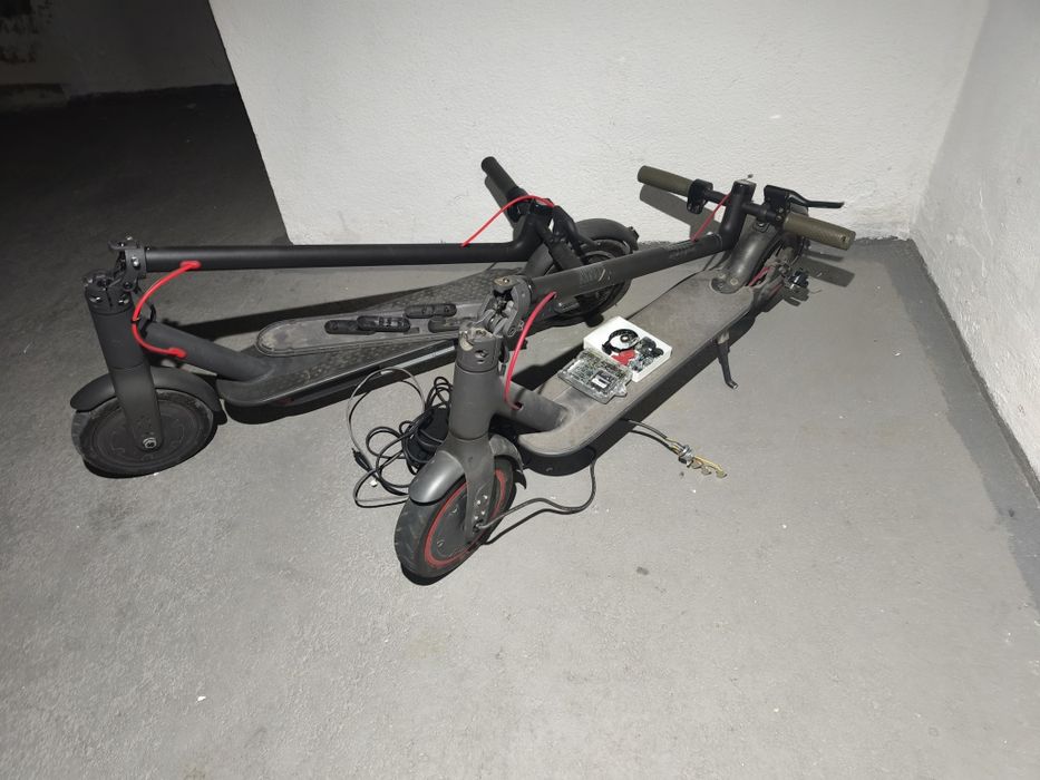 Lote 2 Trotinetes Xiaomi (M365 + Pro) c/carregador - sem baterias
