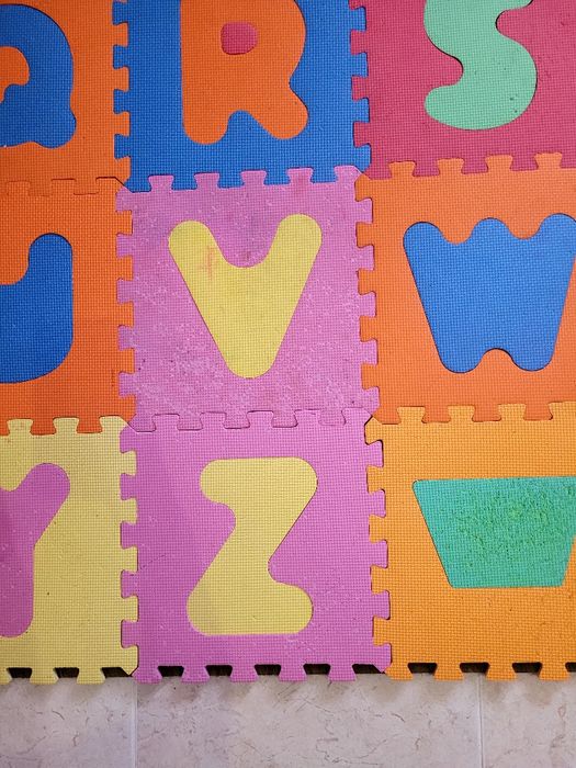 Tapete de atividades puzzle abecedário