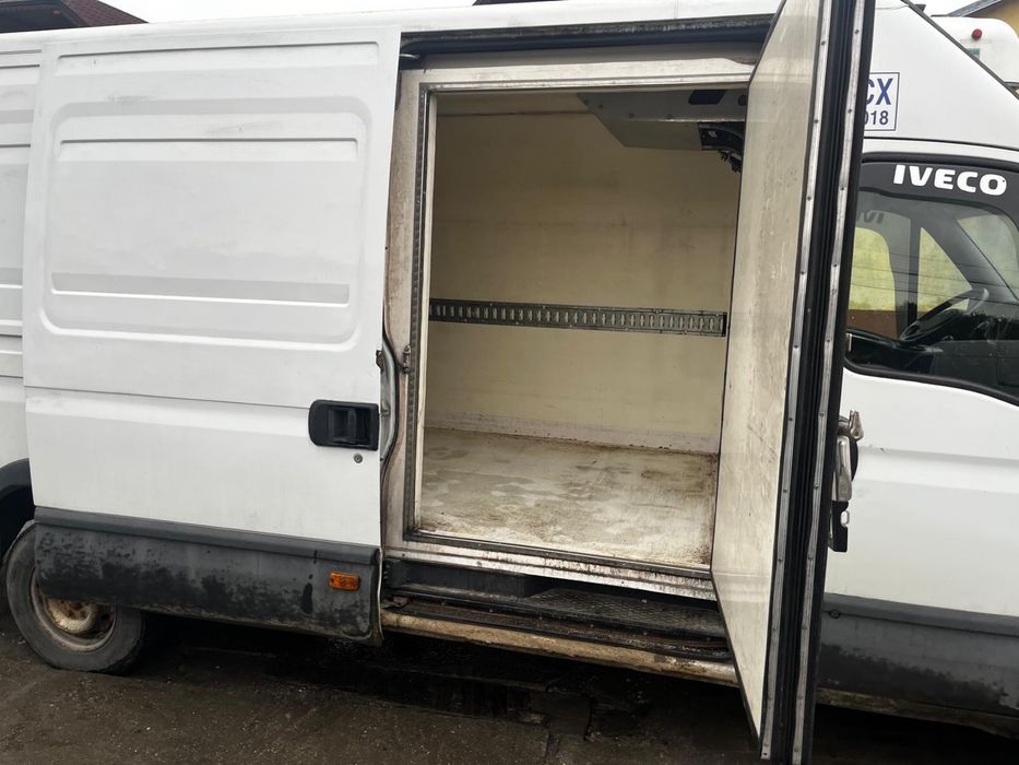 Iveco 2.3 rok 2012 z chłodnia