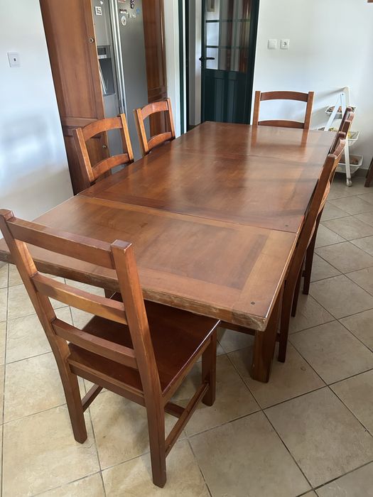 Mesa cozinha, 6 cadeiras e 2 bancos