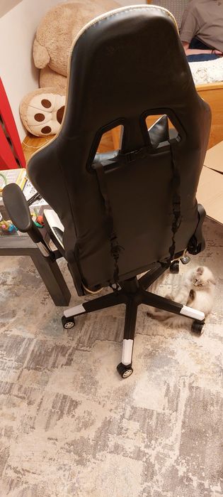 Fotel gamingowy używany sprawny
