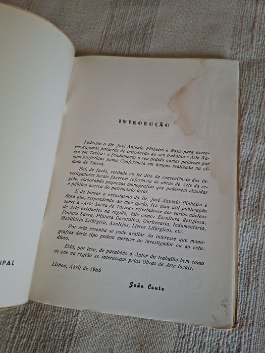 Arte Sacra em Tavira livro de 1966