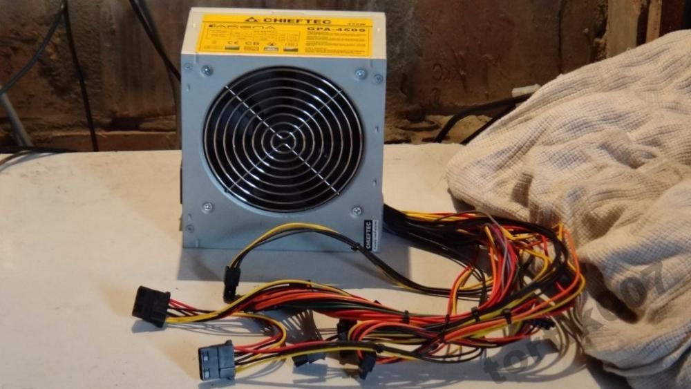 Блок питания ATX для компьютера