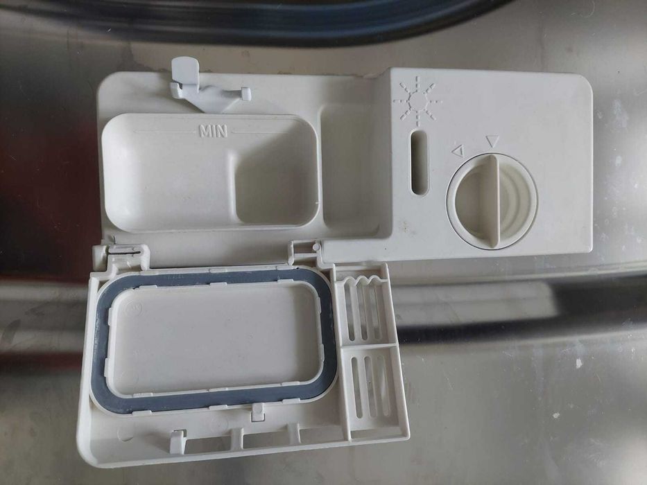 Máquina de lavar loiça INDESIT IDL 60 S - totalmente funcional