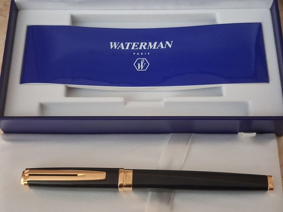 Caneta Waterman Excepcion preta e ouro