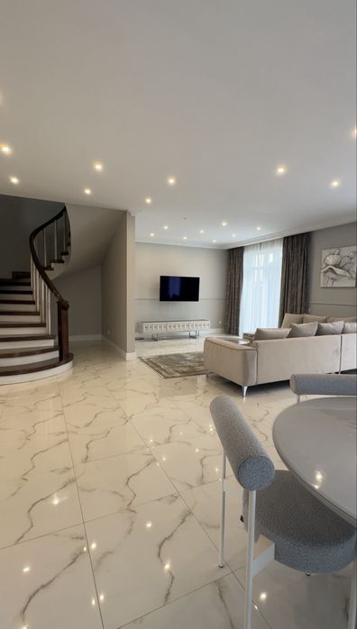 Розкішний будинок в Підлужжі!