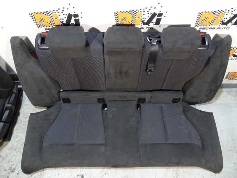 Bancos BMW Serie 1 F21 Pack M em Alcântara Com Quartelas