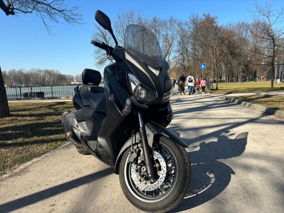 Yamaha X-MAX 400