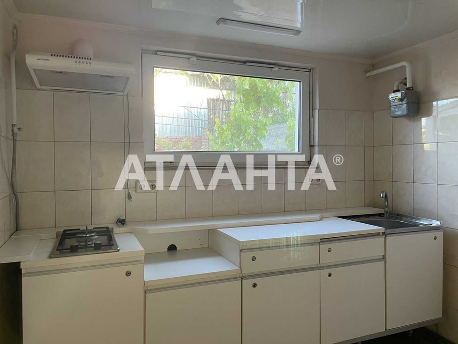 Можно под программы  Дом в Нерубайском с большим участком гараж.