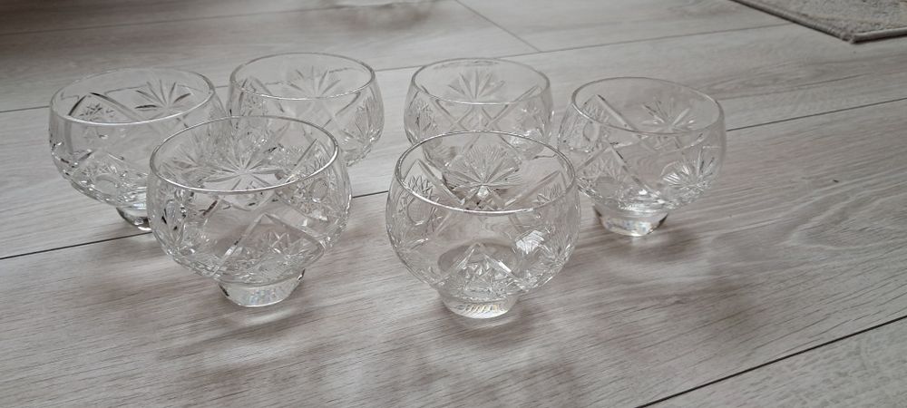 Kryształowe pucharki z czasów PRL