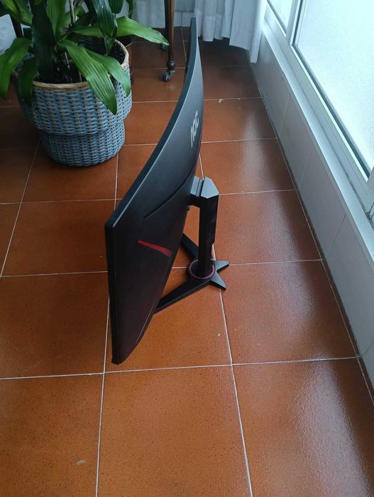 Monitor AOC 32 polegadas Curvo