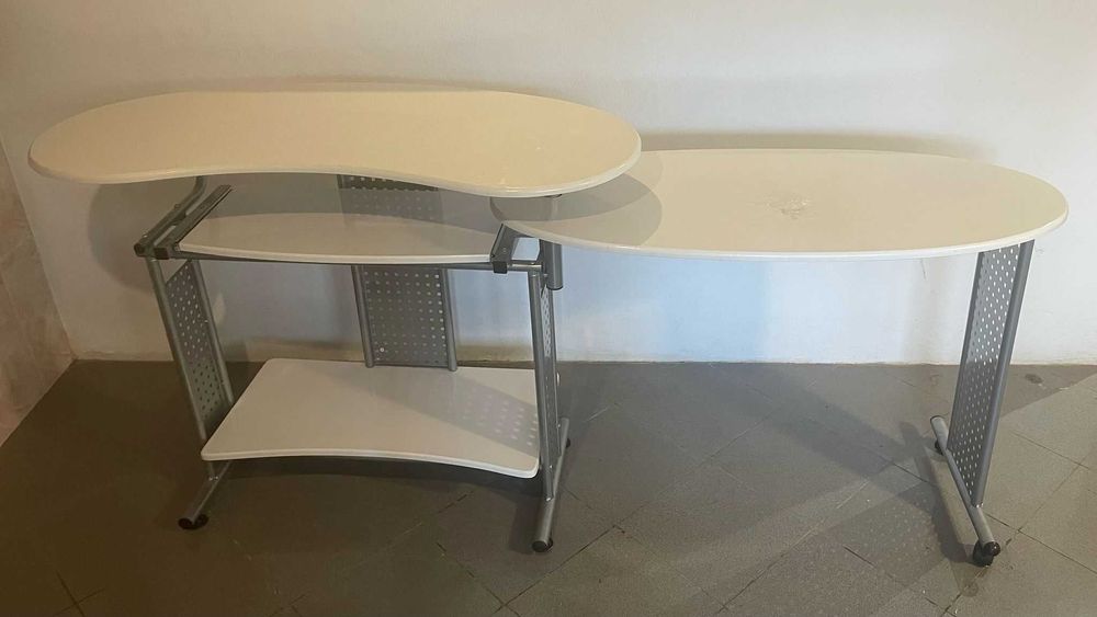 Secretária Multifuncional - Nova ainda Plastificada