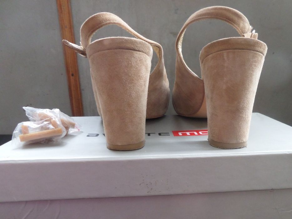 Босоножки замшевые бежевые нюдовые на каблуке Avante Moda, туфли 38р-р
